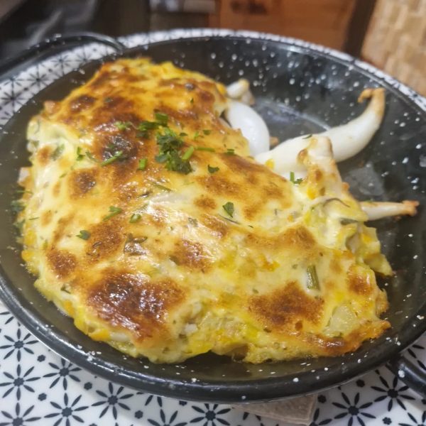 Sepia rellena (salsa casera de gulas, gambas y Ali-Oli)